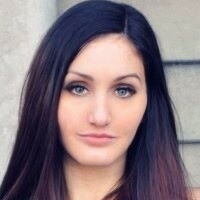 Stephanie Baessler Meztelen