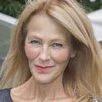 Suzanne Bjerrehuus Meztelen