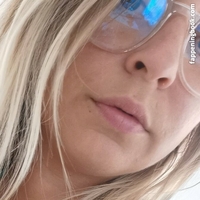 sweetfromliz Meztelen