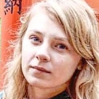 Sydney Poniewaz Meztelen