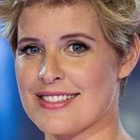Tania Llasera Meztelen