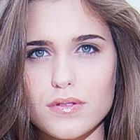 Taylor Kowald Meztelen