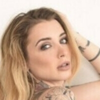 The Amanda Jean Meztelen