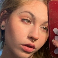 thenynee Meztelen