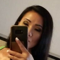 Tina Khm Meztelen