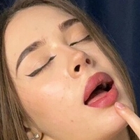vikkcaa Meztelen