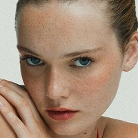 Viola Kovesh Meztelen