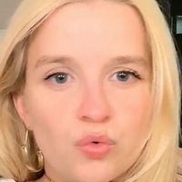 watchsarahlive Meztelen