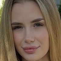 Whitebaby / Sofia Meztelen