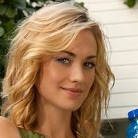 Yvonne Strahovski Meztelen