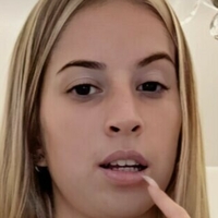 zoelushmodell Meztelen