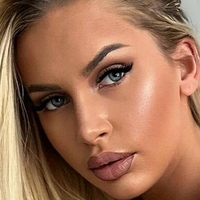 zolotova Meztelen